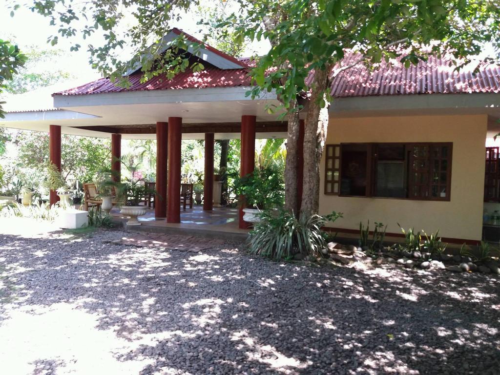 Kalipayan Beach Resort & Atlantis Dive Center Panglao Bagian luar foto