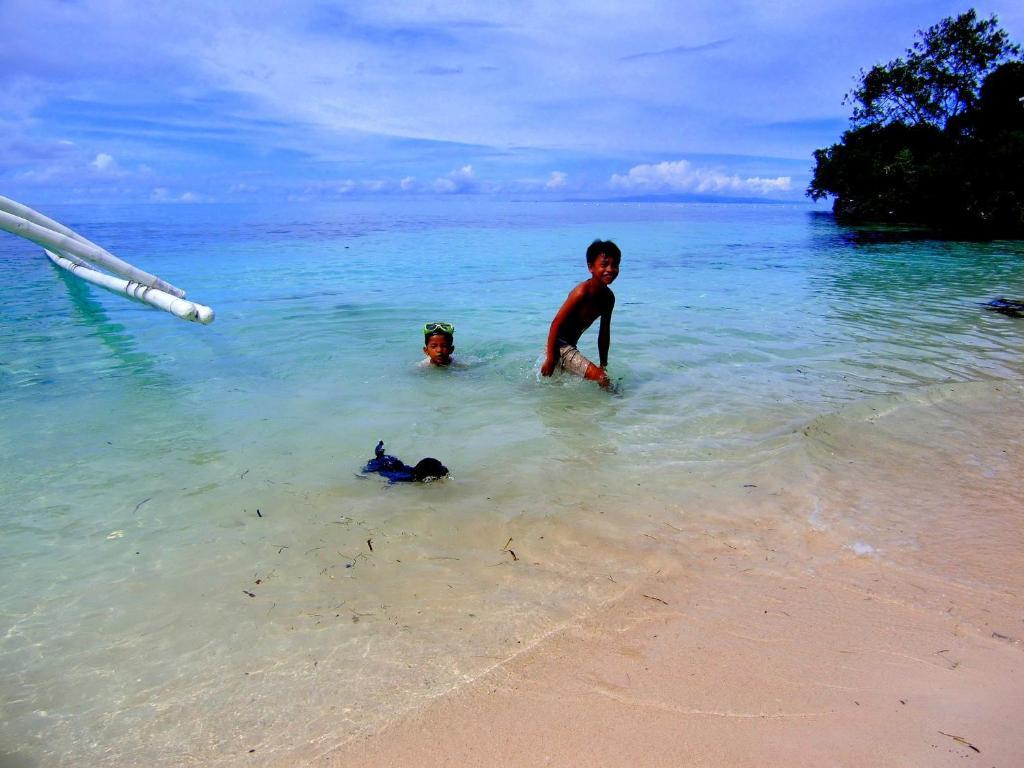 Kalipayan Beach Resort & Atlantis Dive Center Panglao Bagian luar foto