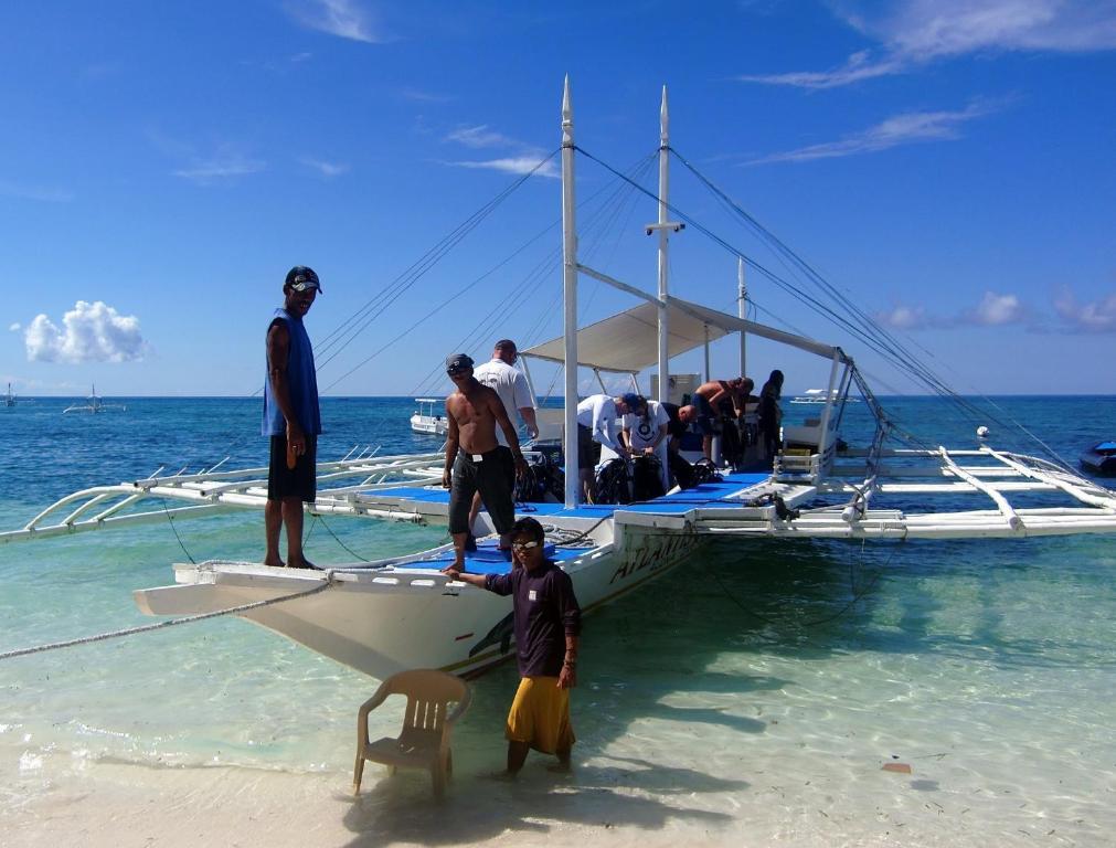 Kalipayan Beach Resort & Atlantis Dive Center Panglao Bagian luar foto